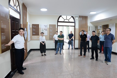 1755251854399.jpg 2b4a84ee01bfd97e24ef8896d95f798d.jpg